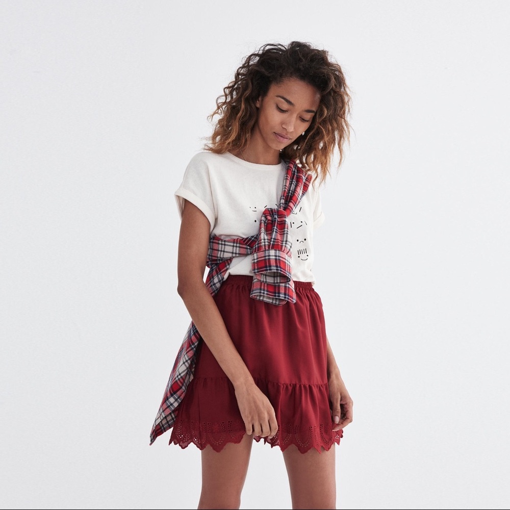 Madewell Duskway Eyelet Mini Skirt in Burgundy
